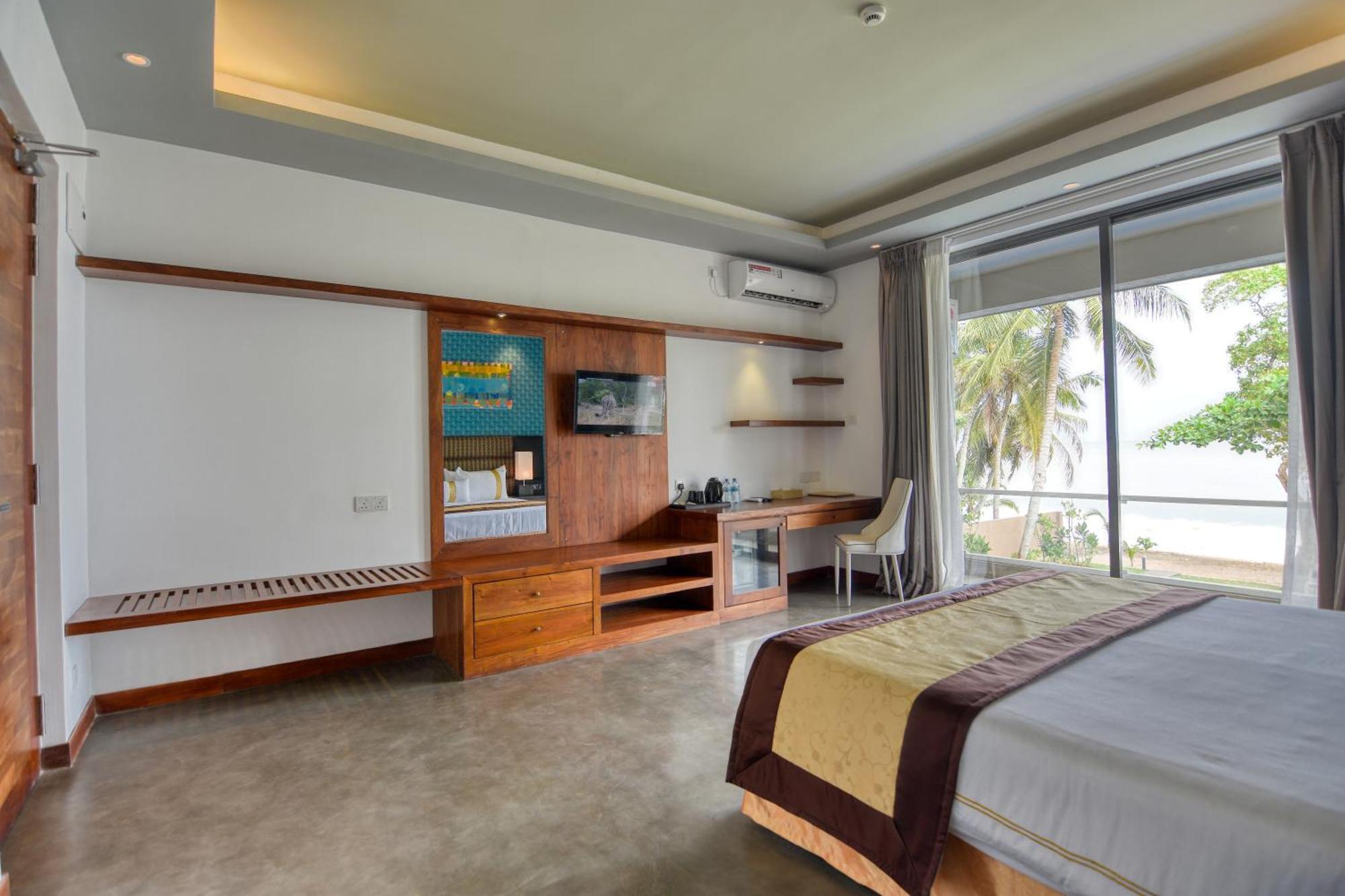 Golden Pearl Tangalle Beach Hambantota Bagian luar foto